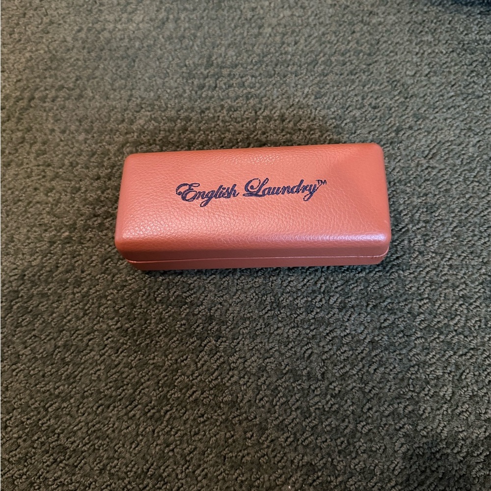 English Laundry sunglass/eyeglass case brown red inside - Picture 7 of 10